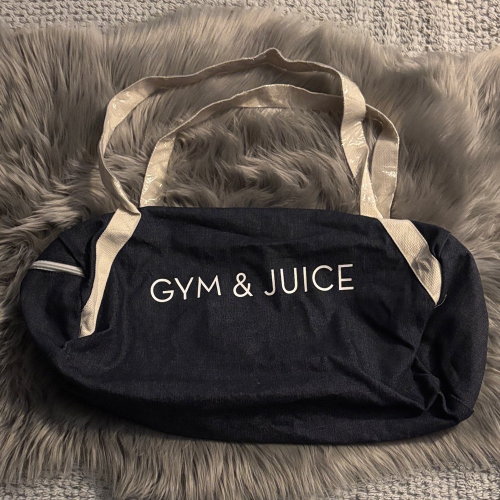 Gym & Juice small duffel bag